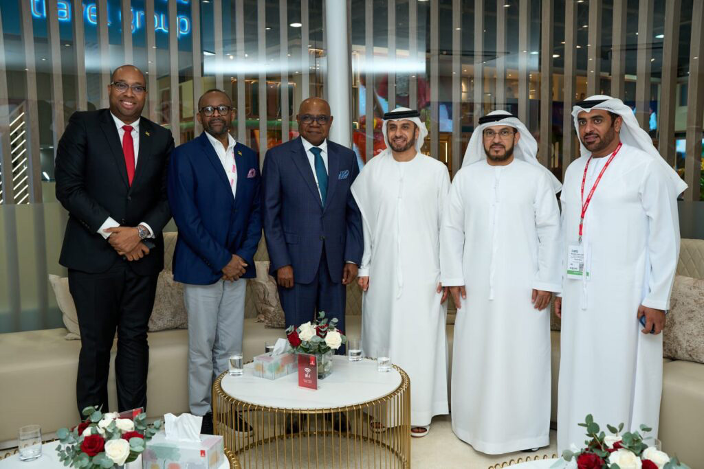 Jamaica’s Tourism Minister Welcomes New Flight Service from Emirates Airline